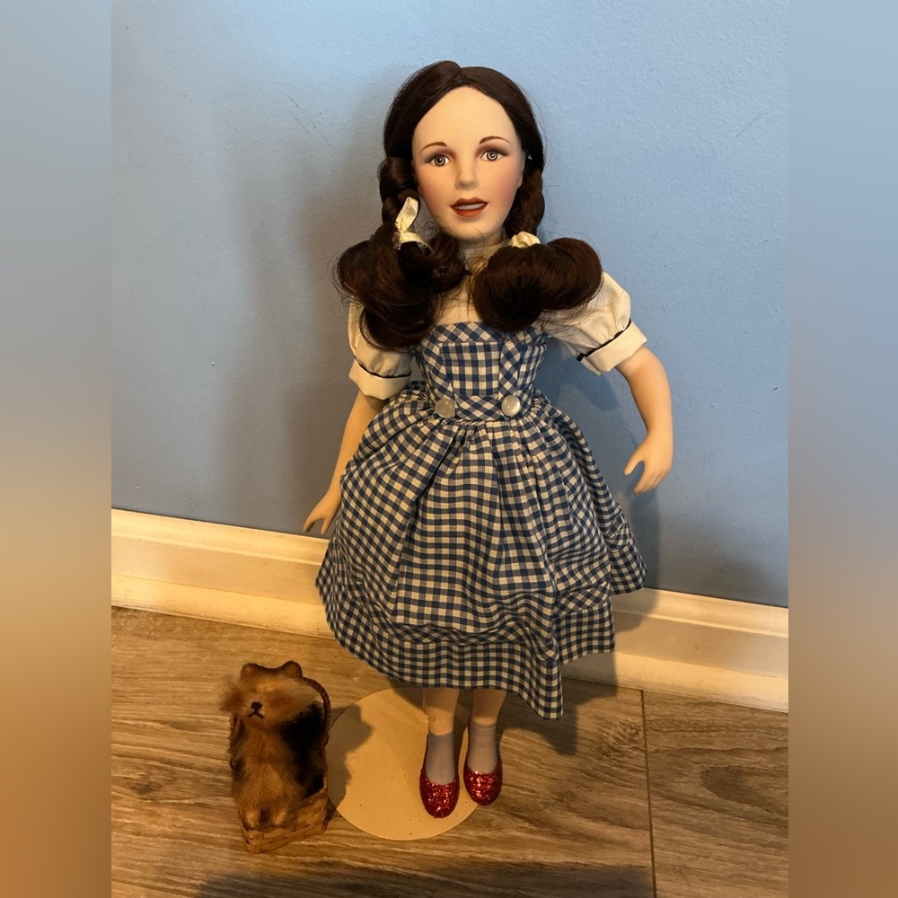 Franklin Heirloom Dorothy Doll w/Toto in a Basket Porcelain Wizard of Oz